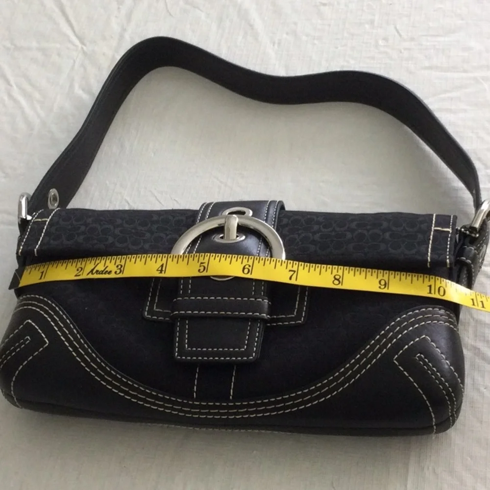 Stylish Black Coach Vintage Signature Women's Handbag